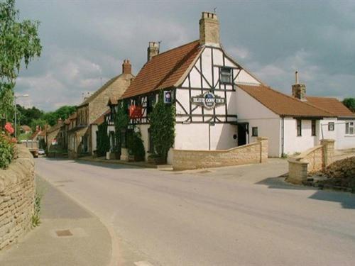 Hotel The Blue Cow South Witham Esterno foto